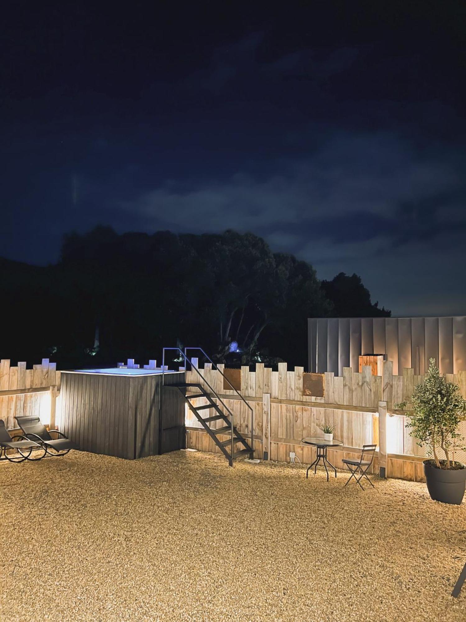 Vibe Luxury Cabins Arnuero Exteriér fotografie